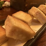 蔵 - パンに練り物挟むニダ