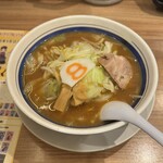 8番ラーメン - 料理写真: