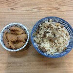 仙台中華そば 銘店嘉一 - 鶏飯と鶏皮