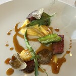 AUBERGE de SENVIE - 11000のランチコースより
      ⚫️大和牛 大和野菜
      　
      