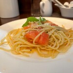 アビアント - ベーコンフレッシュトマトパスタ(横接写)