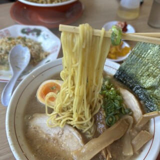 ラーメン丸 鉄板玉子チャーハン】 どのくらい混ぜますか？？🥚 #丸源
