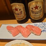 鮨次郎 - 中トロ