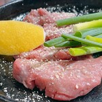 大衆肉酒場 伝助 - 