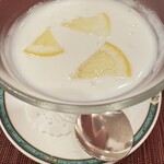 中国レストラン 桃花林 - タピオカとココナツミルクのレモン味でサッパリ。