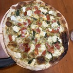 城里町総合野外活動センター ふれあいの里 - ジェノベーゼピザも美味しい