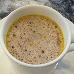 メゾン フジヤ ハコダテ - カボチャのポタージュはカカオニブ入り