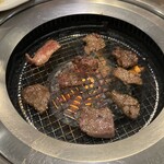 焼肉食べ放題 ぷるぷるホルモン - 