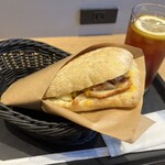 BECK'S COFFEE SHOP - 料理写真:BBQローストチキン