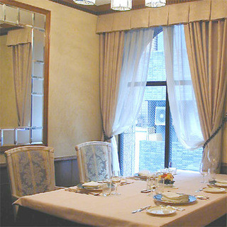 French cuisine in a relaxing and calm private room (for 2 to 80 people)