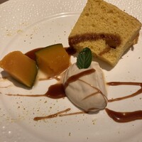 フレンチレストラン にき亭 そごう横浜店 - カボチャ　シフォンケーキ