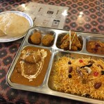 インド料理 パリワル - チキンドピアザとザルダプラオのセット