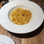 オステリア　チリエージョ - ボッタルカの辛いクリームソースジータタリアータ