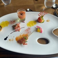 DINING & BAR TABLE 9 TOKYO - 