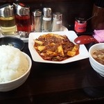 めだかタンタン - マコモダケの四川風味 600円 + ライスセット（ライス・スープ・ザーサイ） 250円