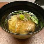 しこつ湖 鶴雅別荘 碧の座 - 椀物
      きんき温麺
      そうめん舞茸
      柚子笹打ち小葱出汁は淡麗かろやか