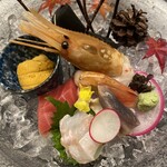 しこつ湖 鶴雅別荘 碧の座 - 造里
                                焼物
                                本鮪平目 北寄貝
                                雲丹 牡丹海老
                                あしらい一式