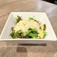 焼肉とみ 横浜関内店 - とろろサラダ