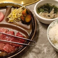 川崎名物 炭火焼肉 食道園 - 