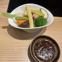 飛騨牛一頭家 馬喰一代 名古屋WEST - 種類が多くて楽しい、味噌付き