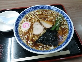 広栄屋 - チャーシュー・メンマ・なると・海苔・インゲン