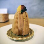 318980197 - 山脈モンブラン　760円