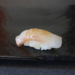 すし大 - イシダイ