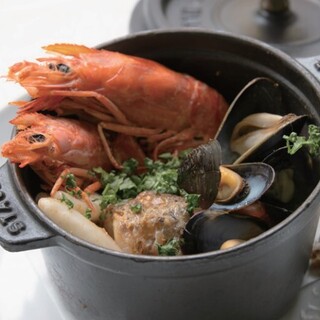 魚介たっぷりブイヤベース