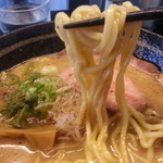 らーめんチキン野郎 - 滋賀では珍しい太麺
