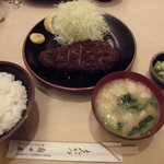 ロースかつ定食１，４５０円（税別）