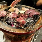 炭火焼肉 塩ホルモン もん太 - 焼き焼き3