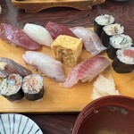 天史朗鮨 - 地魚鮨2,600円、お吸い物