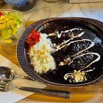 麻生珈琲店 - 黒ビーフカレーサラダ付き