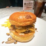 Burger Revolution Tokyo Wine & Bar Roppongi ten
