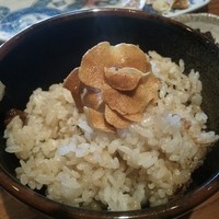 鉄板焼ステーキ 喜扇亭 東京ミッドタウン店 - ガーリックライス(ガーリックは別です)