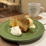 プラスワンカフェガーデン -  プリンケーキ（400円） アイス添え（+50円）