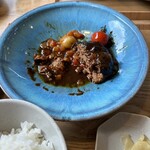 つるよし料理店 - ハンバーグ割ってみた