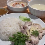 ティーヌン - 料理写真:カオマンガイセット