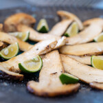 館山美食倶楽部 - 2025.9 シャングリラ産松茸の素焼き 臭橙（かぼす）