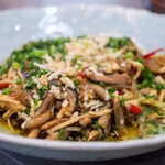 館山美食倶楽部 - 2025.9 タウナギとマコモと黄ニラの杭州強火炒め