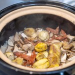 館山美食倶楽部 - 2025.9 シャングリラ産松茸と栗と金華火腿の土鍋ご飯
