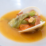 館山美食倶楽部 - 2025.9 沖縄産ヘチマと南房総産蛤（はまぐり）と金華火腿のトマト白湯煮込み