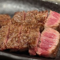 横浜 夜景 鉄板焼＆ステーキ 祥鳳 - ・メイン
                    仙台牛
                    最高級A5黒毛和牛サーロイン＆フィレの鉄板焼き〜レア