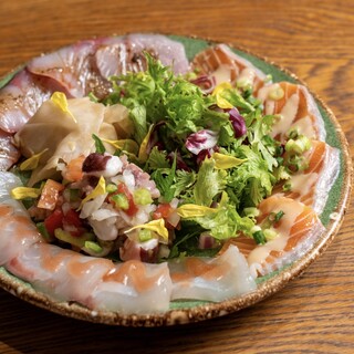 《サカナバルプレート》本日鮮魚4種のカルパッチョ盛り合わせ！
