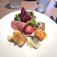 Russian Restaurant ROGOVSKI 銀座 - 前菜とサラダ6種の盛合わせ