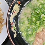 麺屋・千寿 - ラーメン　左
