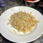 麺屋・千寿 - 焼きめし（小）コレ提供時です！盛り方雑過ぎ…