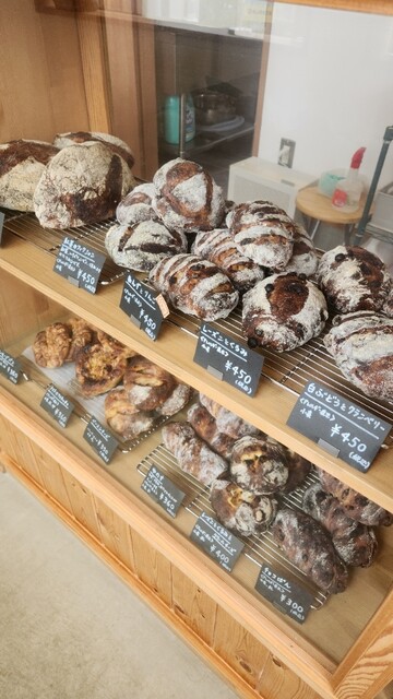 Bread Fictions（ブレッド フィクションズ）- 追分の手作りパンとカフェ体験 | 秋田・潟上市