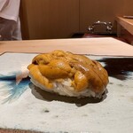 鮨 つぼみ - 赤ウニ 愛媛県松山市の中島より産直
      もはや川口大将の赤ウニについては言葉もなく、ただただ味わうのみ！！