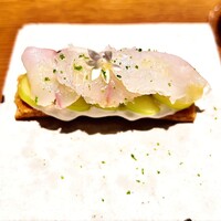 クッチーナ イタリアーナ ガッルーラ - コチ、シャインマスカットチーズブルスケッタ